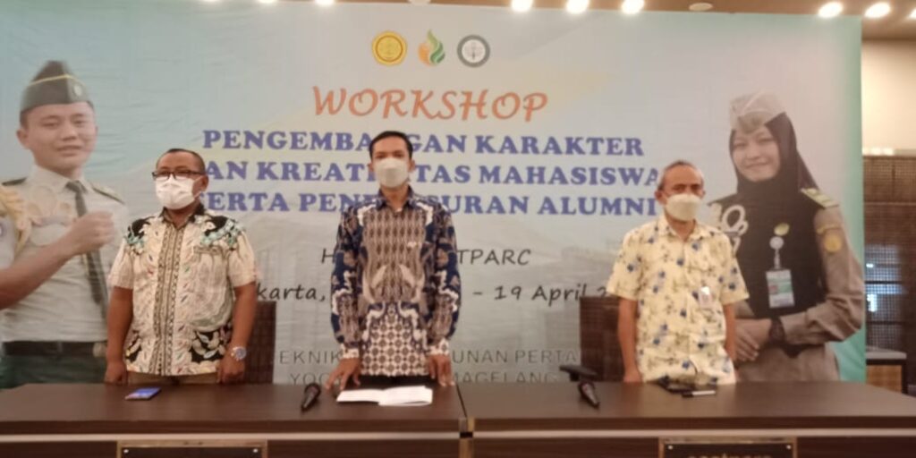 Workshop Pengembangan Karakter & Kreativitas Mahasiswa Serta Penelusuran Alumni Workshop Pengembangan Karakter & Kreativitas Mahasiswa Serta Penelusuran Alumni