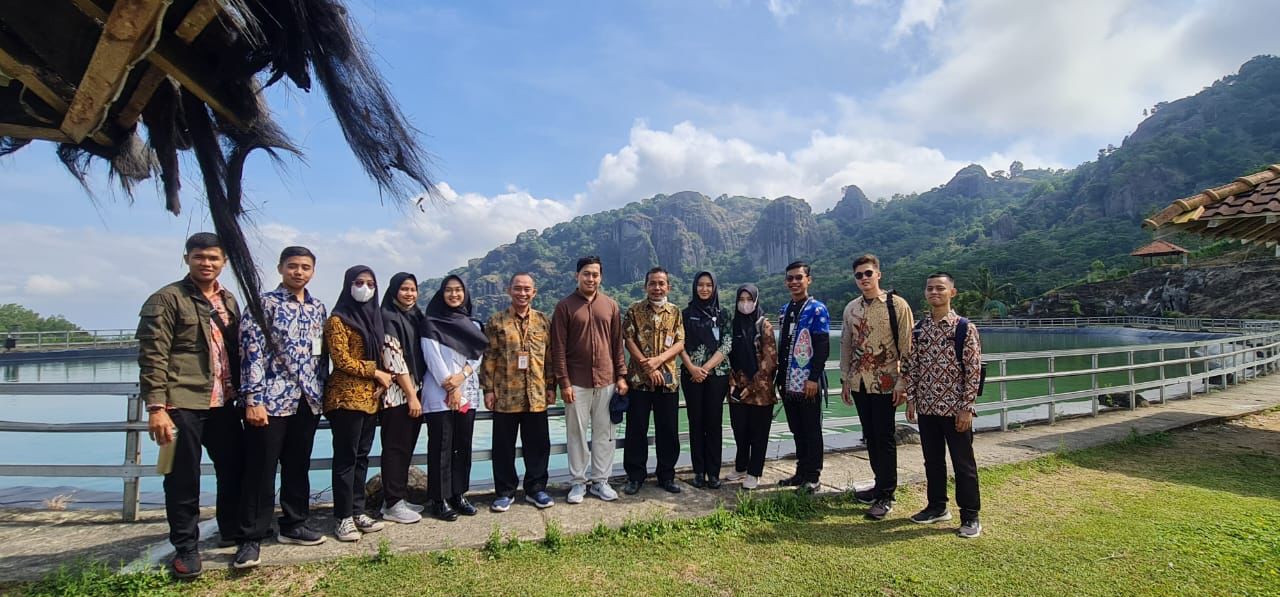 Tiga Mahasiswa Polbangtan Yoma Jurusan Peternakan Menjadi Pemandu Kegiatan G20 di Taman Teknologi Pertanian